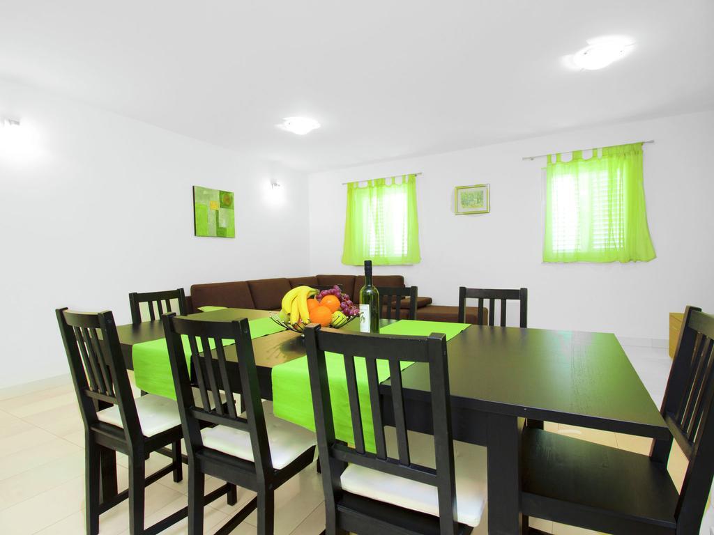 Apartment Maslina-2 By Interhome Srima Bagian luar foto